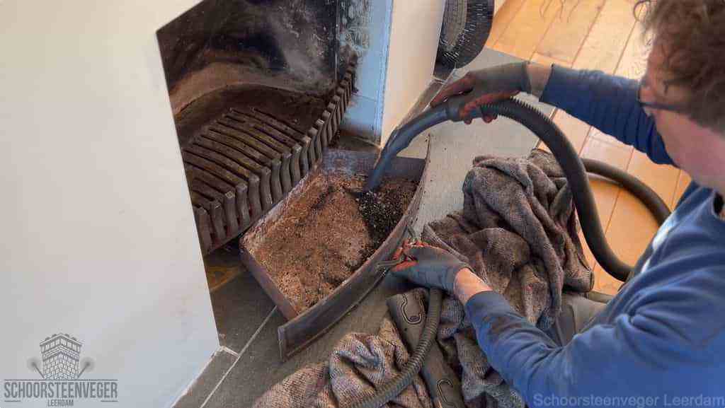 Prijs schoorsteenvegen Leerdam schouw reinigen Prijs schoorsteenvegen Leerdam schouw reinigen
